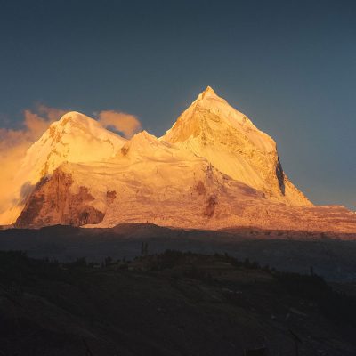 Huandoy hit by the last rays of light at sunset