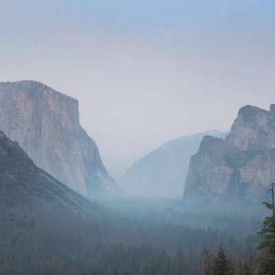 Heavy wild fire smoke is submerging famou Yosemite valley